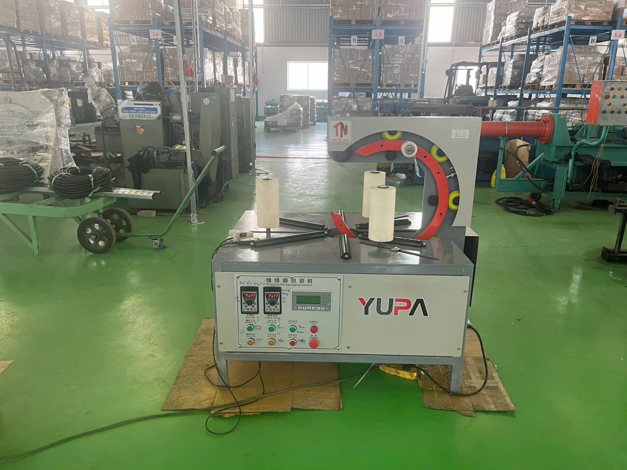 Quấn màng cuộn tròn tự động
